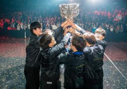 LOL主播(bō)集体遭遇瓶颈期！UZI感歎(tàn)直(zhí)播(bō)没人(rén)看(kàn)：要(yào)是卢本伟還(hái)在就好(hǎo)了(le)