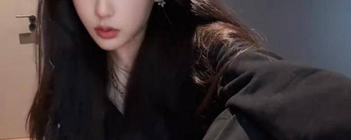 解(jiě)说Rita那(nà)么漂亮(liàng)，为什么没有职业选手和解(jiě)说追求她(tā)？