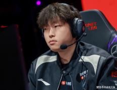 Bin接受采访，对上單(dān)英雄(xióng)按(àn)喜好(hǎo)进行排名，第一名是坦克英雄(xióng)