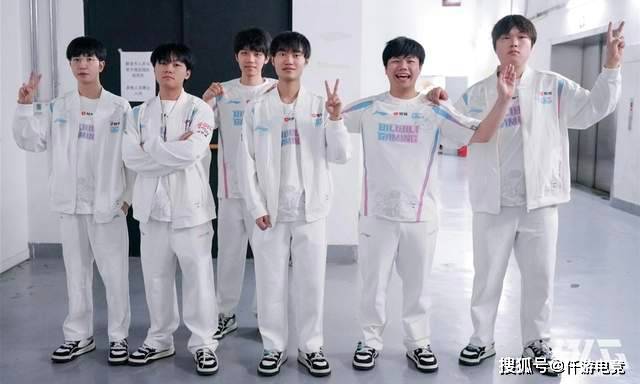 LOL:Ruler首(shǒu)次回应自(zì)己退役!世界赛冠(guān)军打野回应加(jiā)盟BLG