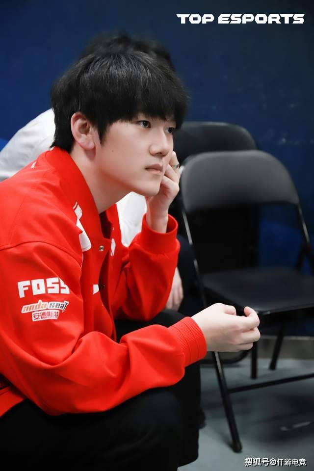 LOL:TheShy透(tòu)露(lù)退役时间,想(xiǎng)跟Rookie打到退役