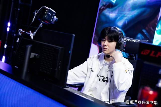 LOL:TheShy透(tòu)露(lù)退役时间,想(xiǎng)跟Rookie打到退役