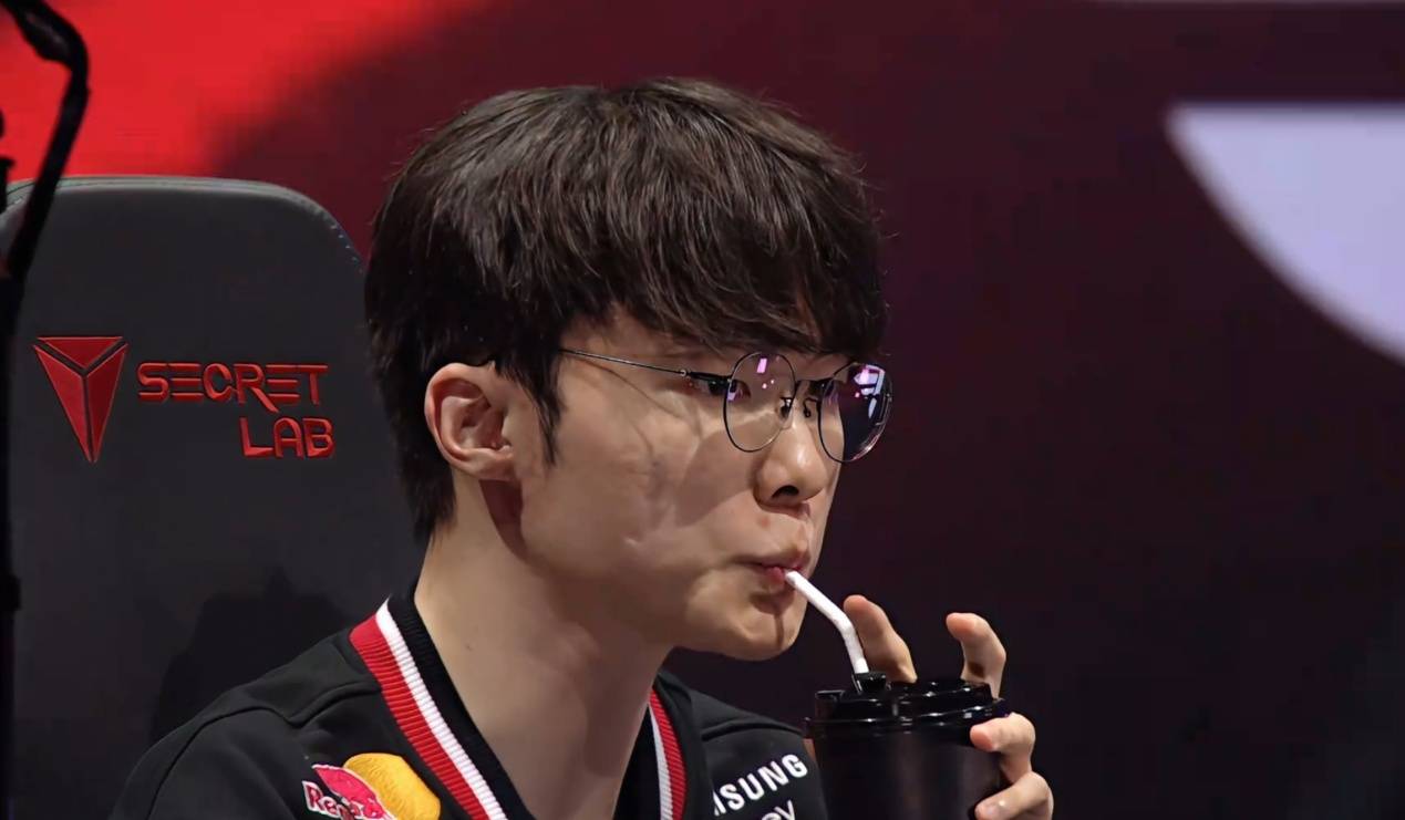 LOL外网热议，S15在中国举办，Faker受魔咒睏(kùn)扰，GEN拿到夺冠剧本