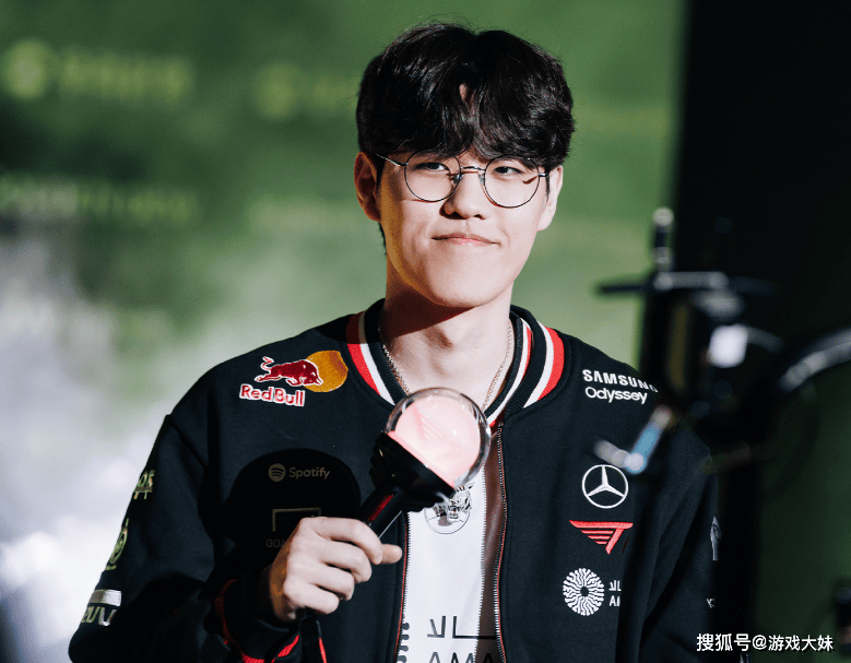 LOL社區(qū)发起投票,有史以(yǐ)来誰(shuí)最被低(dī)估?前(qián)十名裡(lǐ)衹(zhǐ)有一位LPL选手