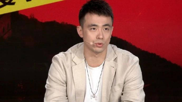 赵继伟解说亚洲盃(bēi)比赛 赞赵睿在场表现