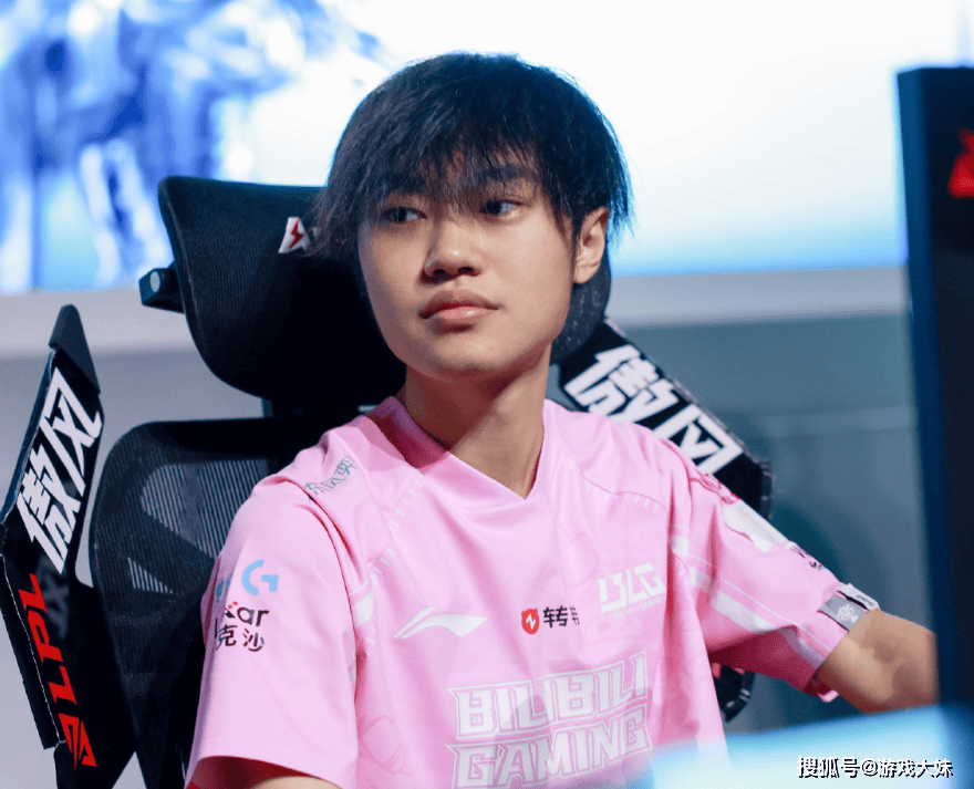 解說(shuō)米(mǐ)勒說(shuō)出LPL睏(kùn)境，中單(dān)選(xuǎn)手出现严重断档，新生代实力都很菜