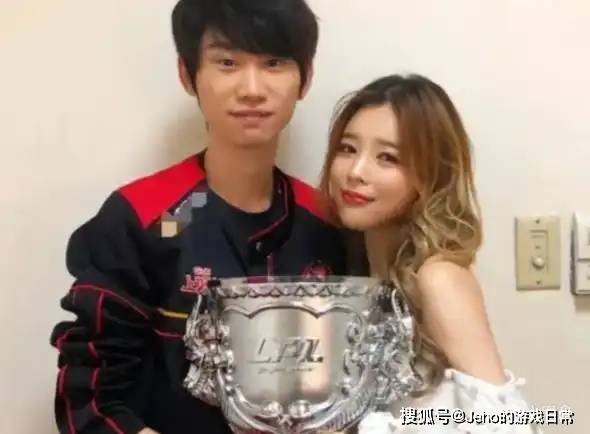 100% 终别 LPL!Doinb 官宣(xuān)退(tuì)役(yì),S9 冠军中(zhōng)单谢幕?