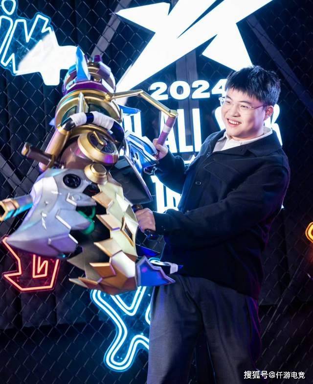 LOL官方更新(xīn)戰(zhàn)力排行榜，第一毫不意外，IG赫然(rán)在列！