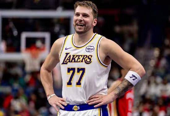 NBA官方更新MVP排名：约基(jī)奇(qí)继續(xù)領(lǐng)跑第一(yī)名，MVP实至名归！